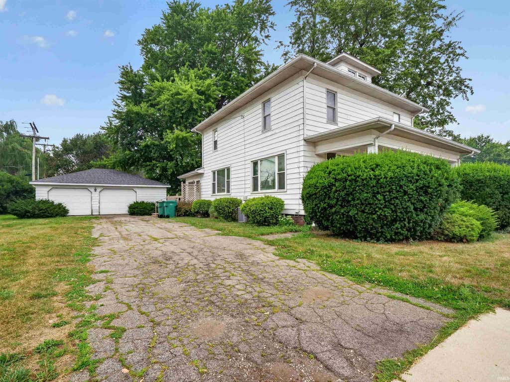 Photo of 22425 Main Street, Woodburn, IN 46797 (MLS # 202629278)