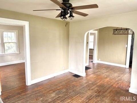 Tiny photo for 237 Ringwood Way, Anderson, IN 46013 (MLS # 202611823)