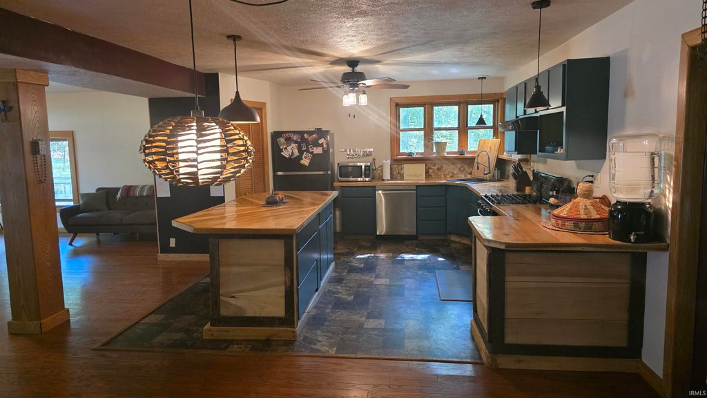 Photo of 4595 Plum Creek Road, Nashville, IN 47448 (MLS # 202631164)
