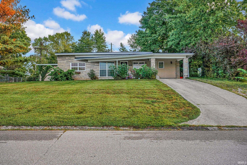 Photo of 316 Eastwood Drive, Bedford, IN 47421 (MLS # 202639806)