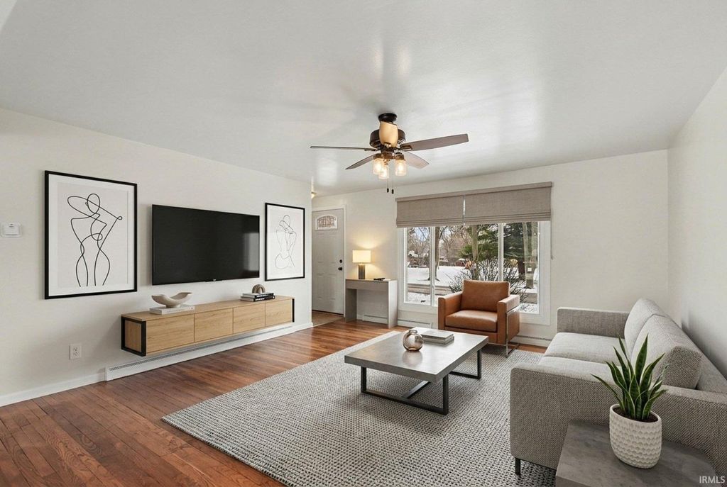 Photo of 19705 Jewell Avenue, South Bend, IN 46614 (MLS # 202608733)