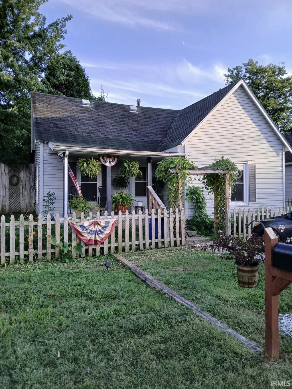Photo of 1010 W Warren Street, Mitchell, IN 47446 (MLS # 202549521)