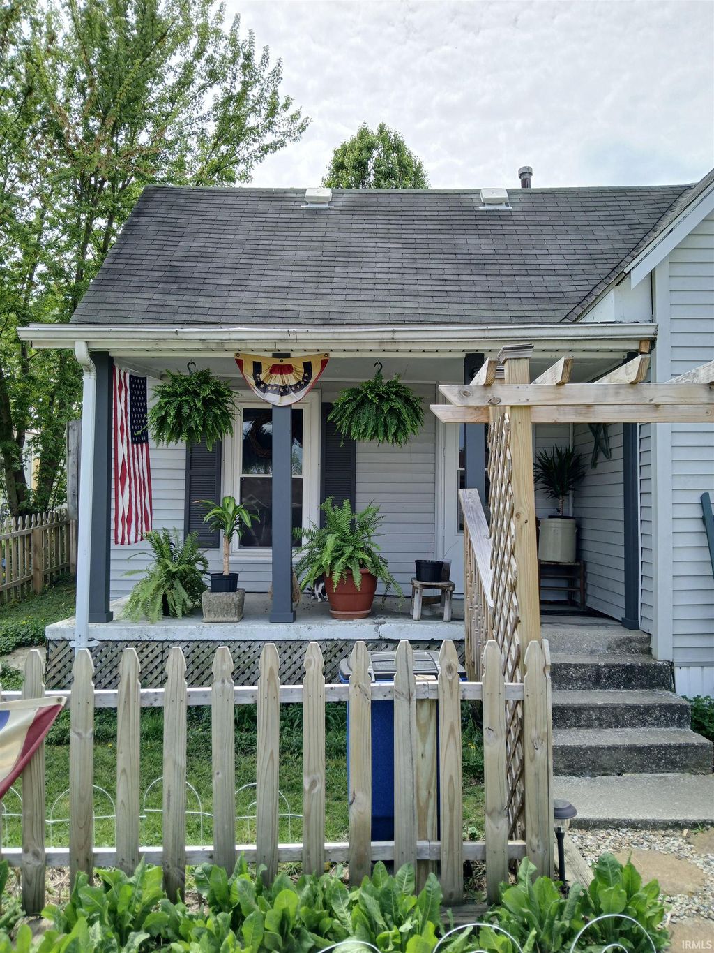 Photo of 1010 W Warren Street, Mitchell, IN 47446 (MLS # 202549521)
