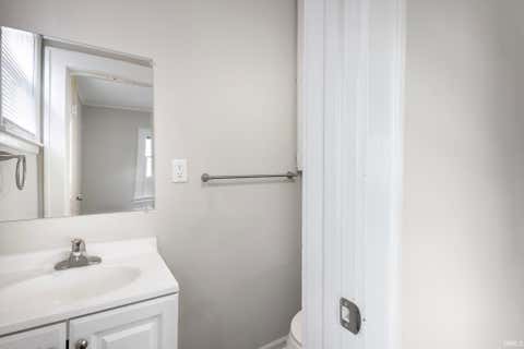 Tiny photo for 221 E 8th Street, Mishawaka, IN 46544 (MLS # 202612827)