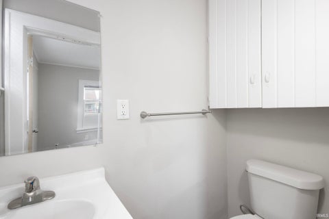 Tiny photo for 221 E 8th Street, Mishawaka, IN 46544 (MLS # 202612827)