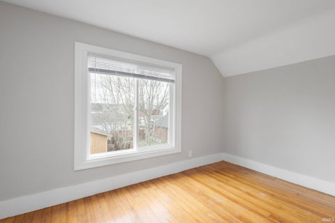 Tiny photo for 221 E 8th Street, Mishawaka, IN 46544 (MLS # 202612827)