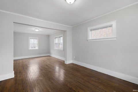 Tiny photo for 221 E 8th Street, Mishawaka, IN 46544 (MLS # 202612827)