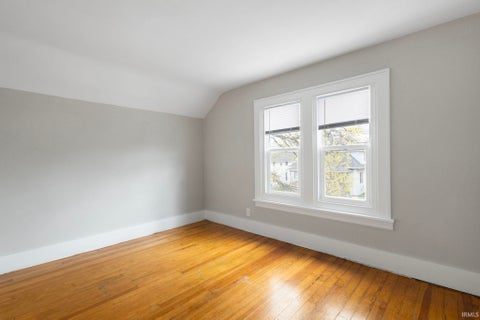 Tiny photo for 221 E 8th Street, Mishawaka, IN 46544 (MLS # 202612827)