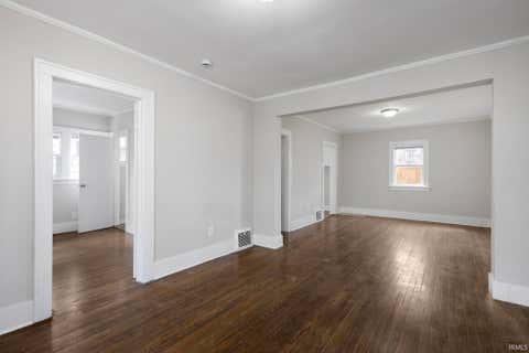 Tiny photo for 221 E 8th Street, Mishawaka, IN 46544 (MLS # 202612827)