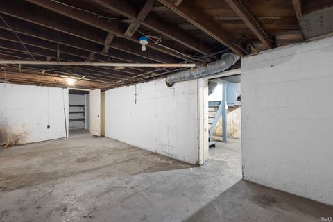 Tiny photo for 221 E 8th Street, Mishawaka, IN 46544 (MLS # 202612827)