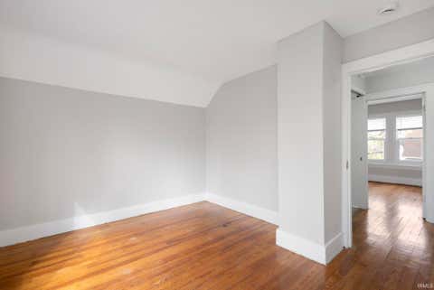Tiny photo for 221 E 8th Street, Mishawaka, IN 46544 (MLS # 202612827)