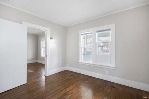 Tiny photo for 221 E 8th Street, Mishawaka, IN 46544 (MLS # 202612827)