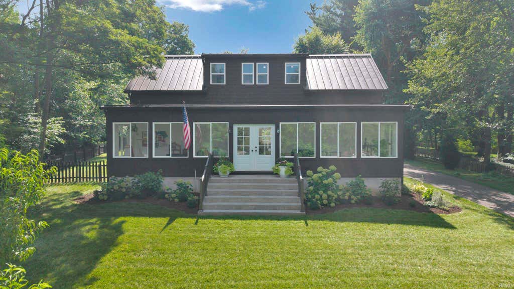 Photo of 5200 Indiana 261, Newburgh, IN 47630 (MLS # 202631700)