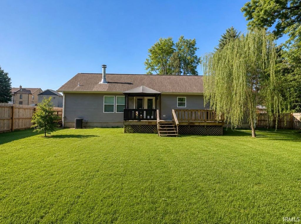 Photo of 1319 W Commerce Street, Brownstown, IN 47220 (MLS # 202629372)