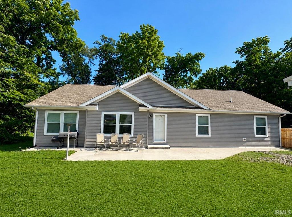 Photo of 1319 W Commerce Street, Brownstown, IN 47220 (MLS # 202629372)