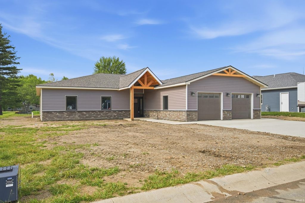 Photo of 1005 Joanna Court, Garrett, IN 46738 (MLS # 202620224)