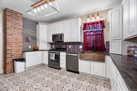 Tiny photo for 322 S Bluff Street, Monticello, IN 47960 (MLS # 202616372)