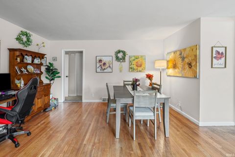 Tiny photo for 912 Crestview Place, Lafayette, IN 47905 (MLS # 202541749)