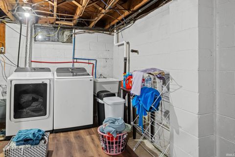 Tiny photo for 912 Crestview Place, Lafayette, IN 47905 (MLS # 202541749)
