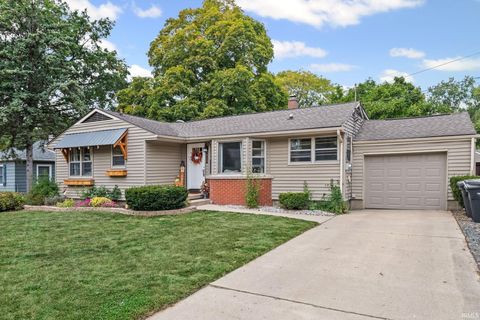 Tiny photo for 912 Crestview Place, Lafayette, IN 47905 (MLS # 202541749)