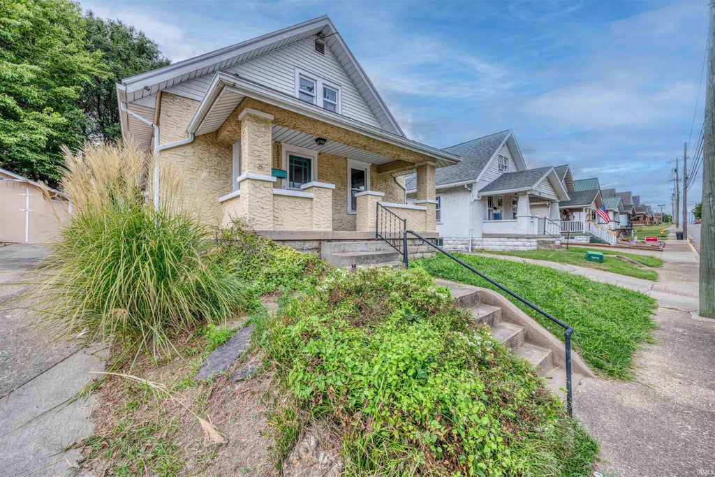 Photo of 1511 Mill Street, Jasper, IN 47546 (MLS # 202639325)