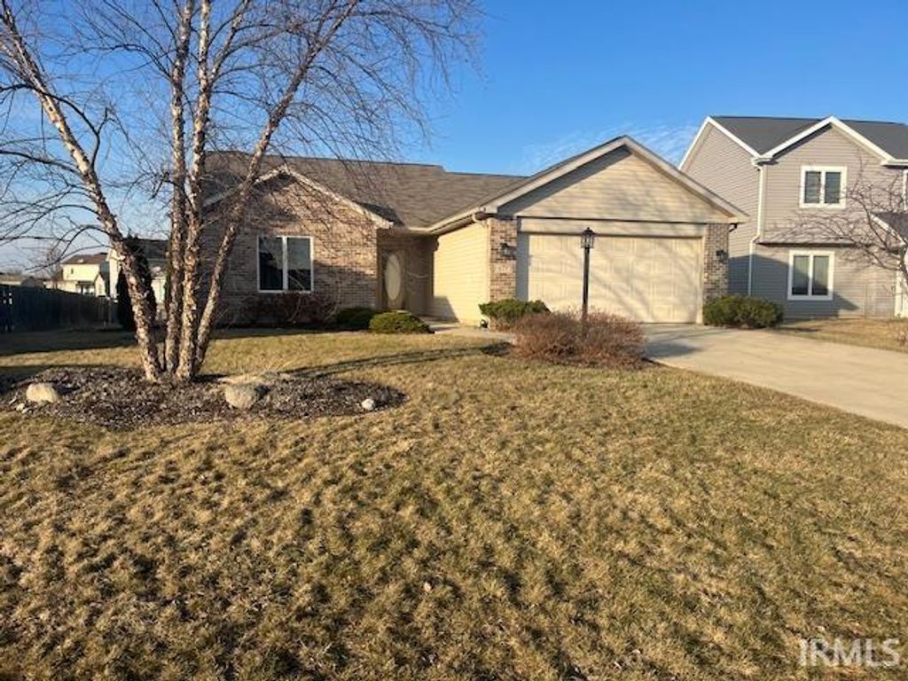 Photo of 671 Walkmans Cove, Fort Wayne, IN 46814 (MLS # 202604862)