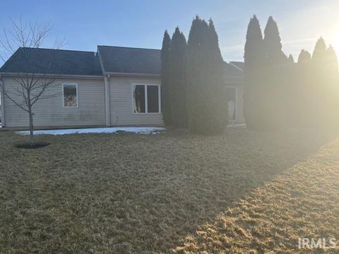 Tiny photo for 671 Walkmans Cove, Fort Wayne, IN 46814 (MLS # 202604862)