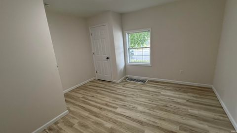 Tiny photo for 1233 N Morrison Street, Kokomo, IN 46902 (MLS # 202630147)