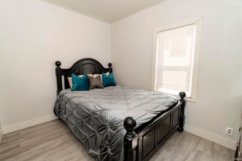 Tiny photo for 1131 Johnson Street, South Bend, IN 46628 (MLS # 202637063)