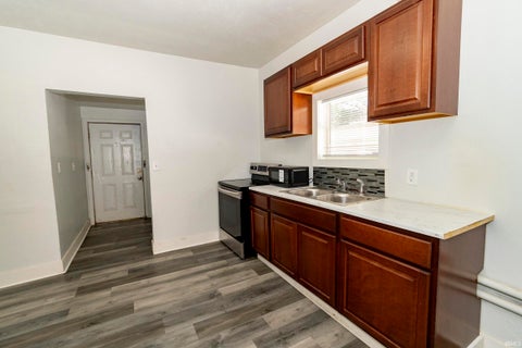 Tiny photo for 1131 Johnson Street, South Bend, IN 46628 (MLS # 202637063)