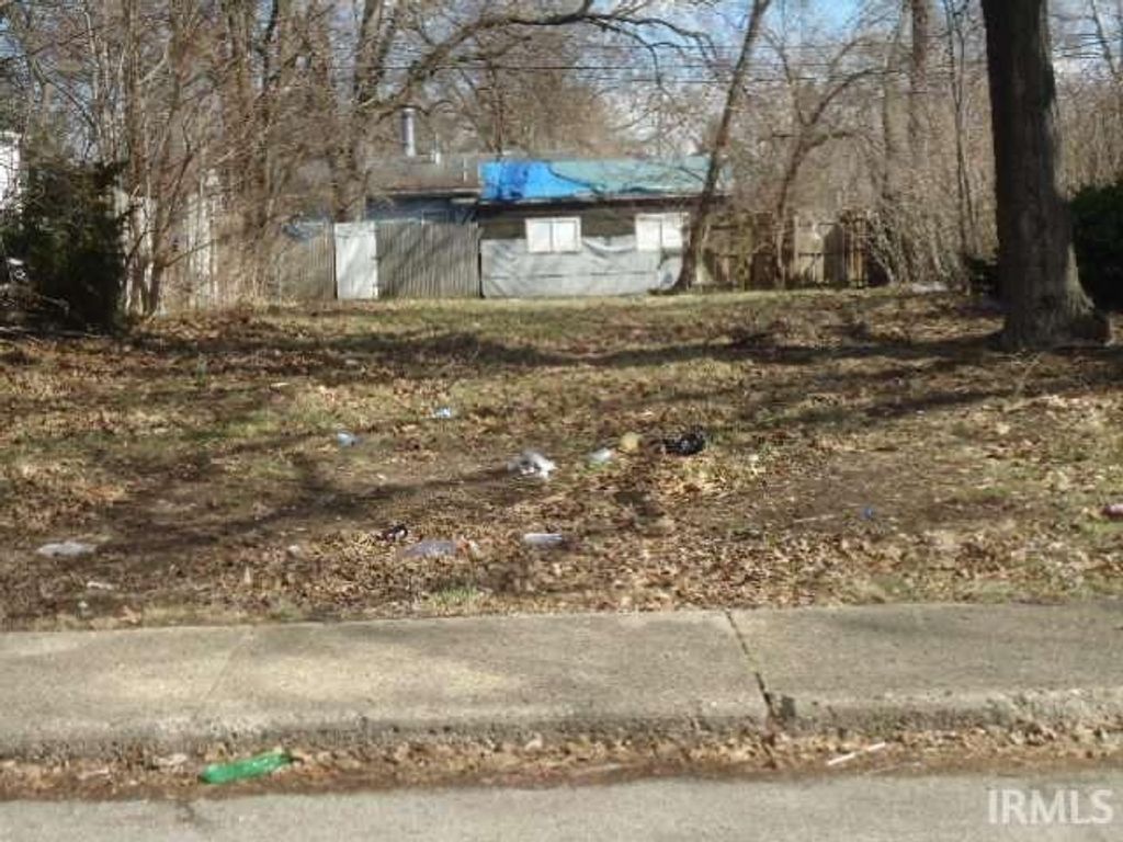 Photo of 1608 N Adams Street #13, South Bend, IN 46628 (MLS # 202540588)