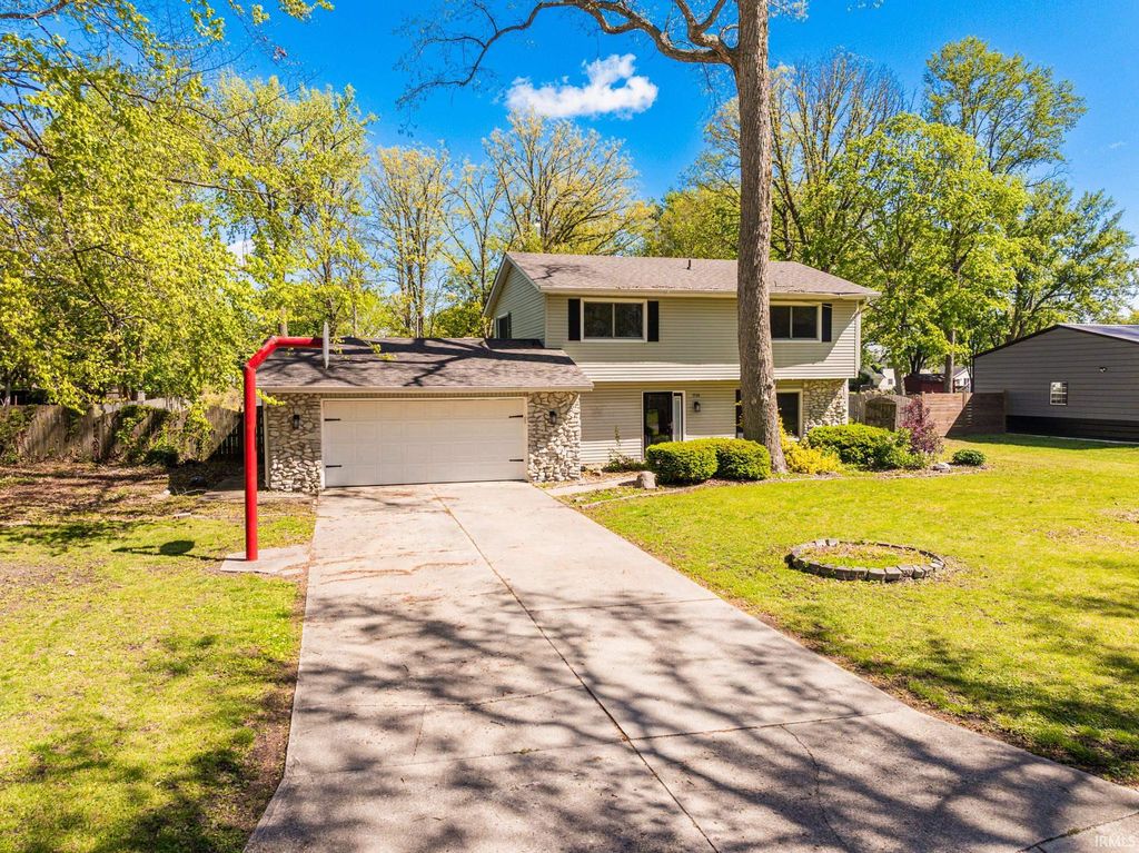 Photo of 1504 W Tree Lane, Muncie, IN 47302 (MLS # 202616306)