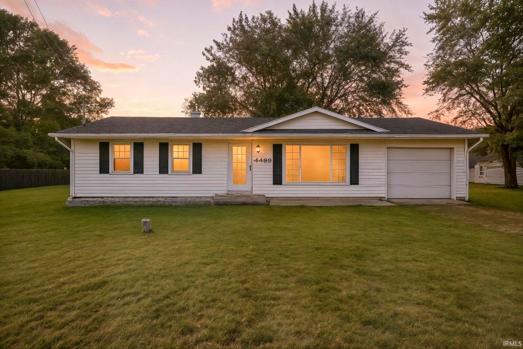 Photo of 4493 N Wabash Road, Marion, IN 46952 (MLS # 202542752)