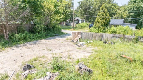 Tiny photo for 1530 N Illinois Street, Marion, IN 46952 (MLS # 202628570)