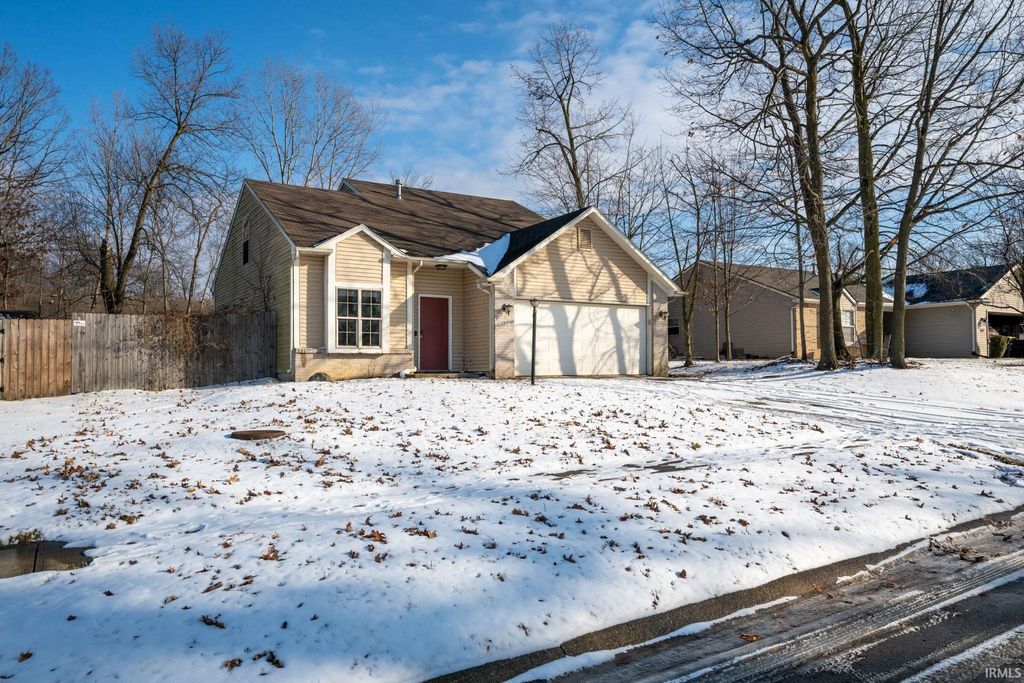Photo of 122 Spring Forest Court, Fort Wayne, IN 46804 (MLS # 202602543)