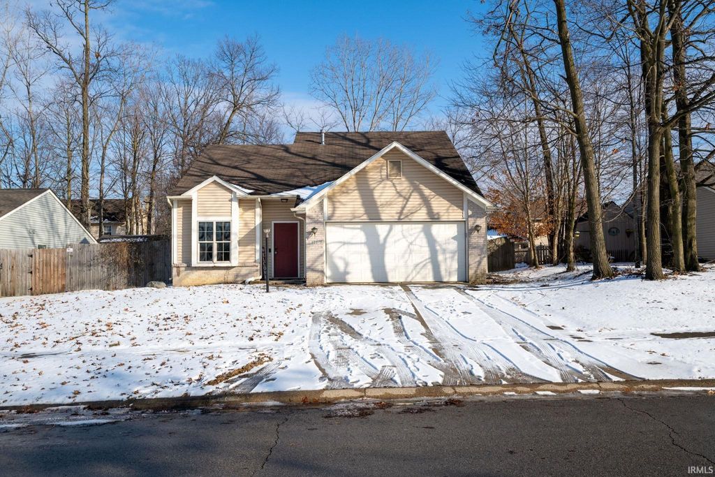 Photo of 122 Spring Forest Court, Fort Wayne, IN 46804 (MLS # 202602543)