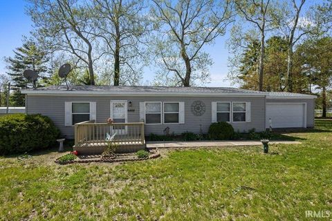 Photo of 6468 N Bedford Bay Court, Monon, IN 47959 (MLS # 202608636)