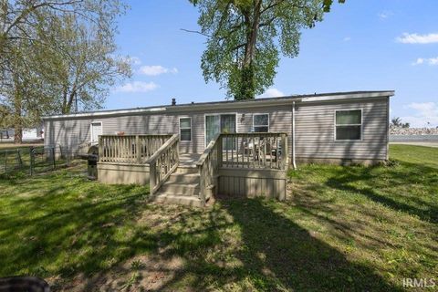 Tiny photo for 6468 N Bedford Bay Court, Monon, IN 47959 (MLS # 202608636)