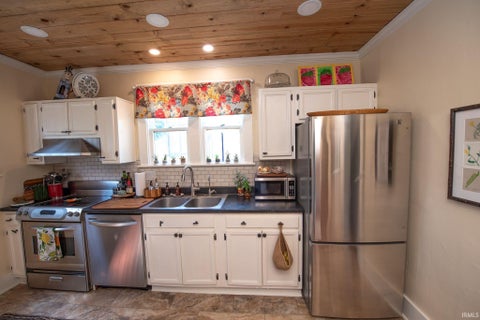 Tiny photo for 1012 S 10th Street, Lafayette, IN 47905 (MLS # 202637167)