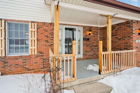 Tiny photo for 506 S Harrison Street, Greentown, IN 46936 (MLS # 202604095)