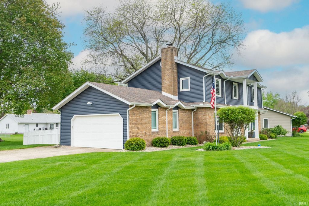 Photo of 16300 Hamilton Street, Granger, IN 46530 (MLS # 202615233)