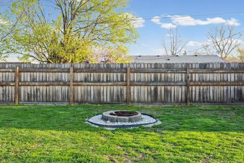 Tiny photo for 1428 Elizabeth Drive, Lebanon, IN 46052 (MLS # 202612775)