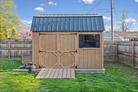 Tiny photo for 1428 Elizabeth Drive, Lebanon, IN 46052 (MLS # 202612775)