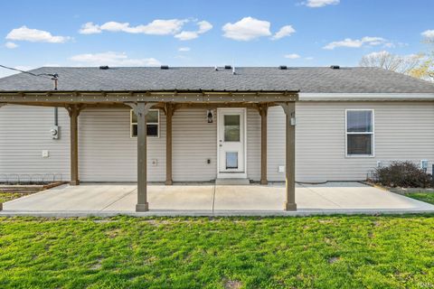 Tiny photo for 1428 Elizabeth Drive, Lebanon, IN 46052 (MLS # 202612775)