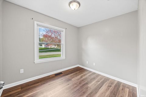 Tiny photo for 1428 Elizabeth Drive, Lebanon, IN 46052 (MLS # 202612775)