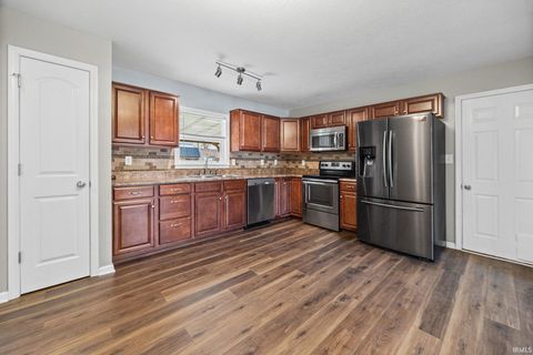 Tiny photo for 1428 Elizabeth Drive, Lebanon, IN 46052 (MLS # 202612775)