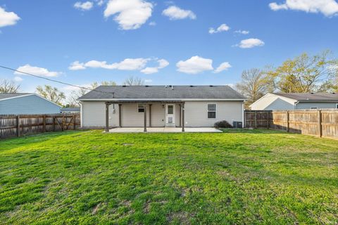 Tiny photo for 1428 Elizabeth Drive, Lebanon, IN 46052 (MLS # 202612775)