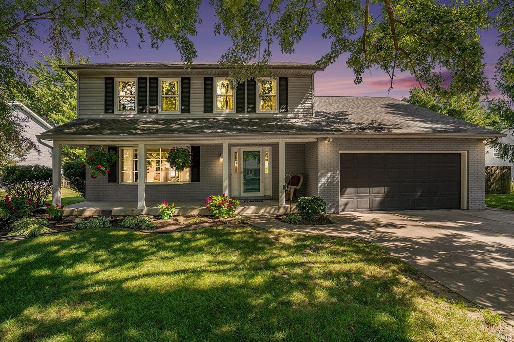 Photo of 624 Windy Cove Court, Mishawaka, IN 46544 (MLS # 202537442)