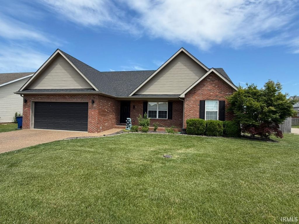 Photo of 9301 Hedgewood Court, Evansville, IN 47725 (MLS # 202620857)