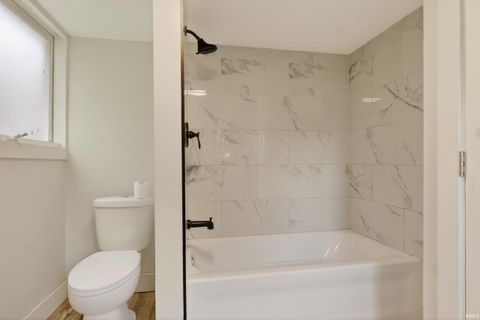 Tiny photo for 1110 E Vaille Avenue, Kokomo, IN 46901 (MLS # 202618645)